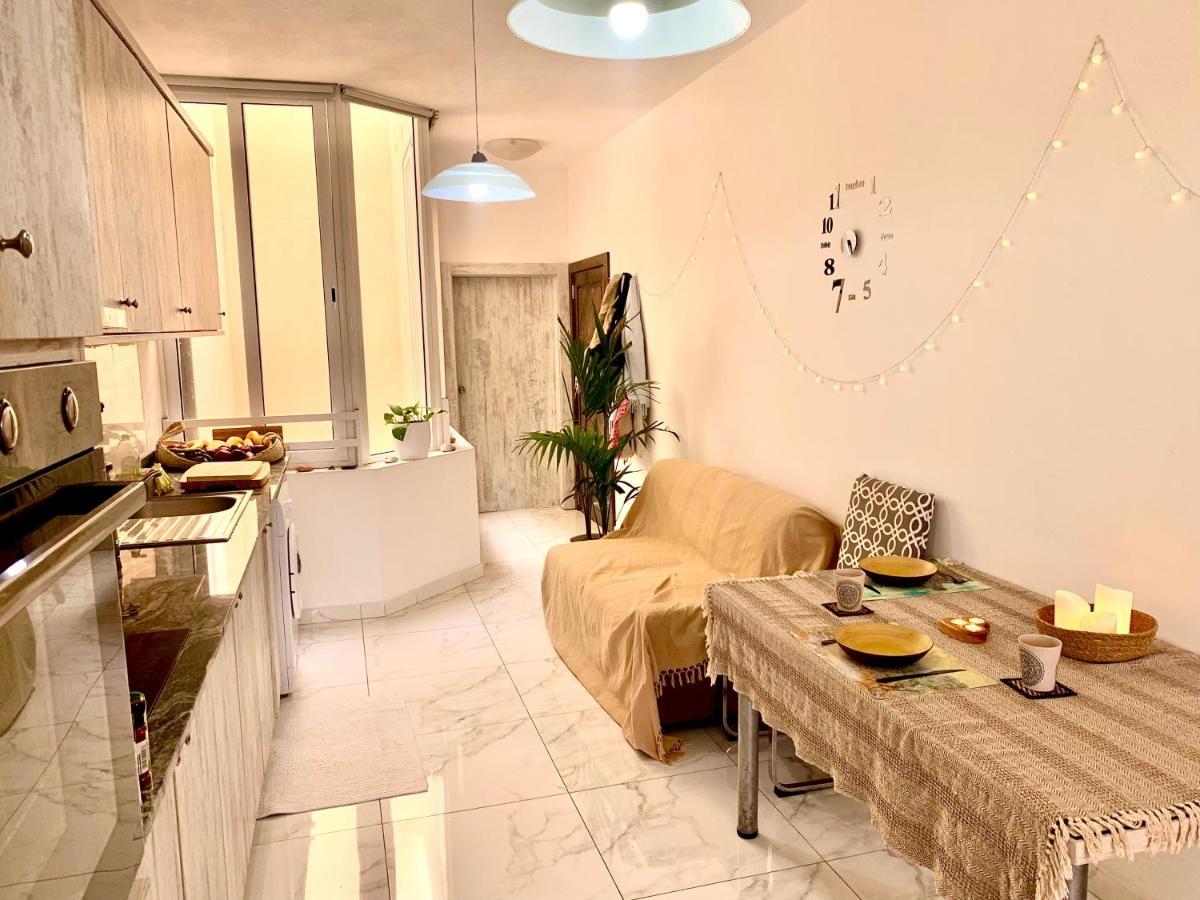 Private Bedroom With Balcony In A Shared Apartment At The Bay Of Xlendi Dış mekan fotoğraf