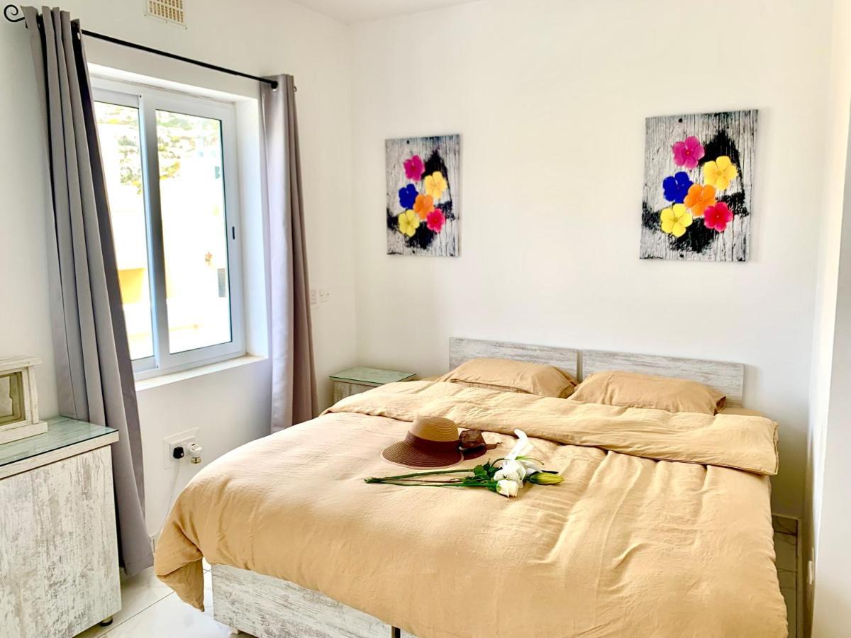 Private Bedroom With Balcony In A Shared Apartment At The Bay Of Xlendi Dış mekan fotoğraf